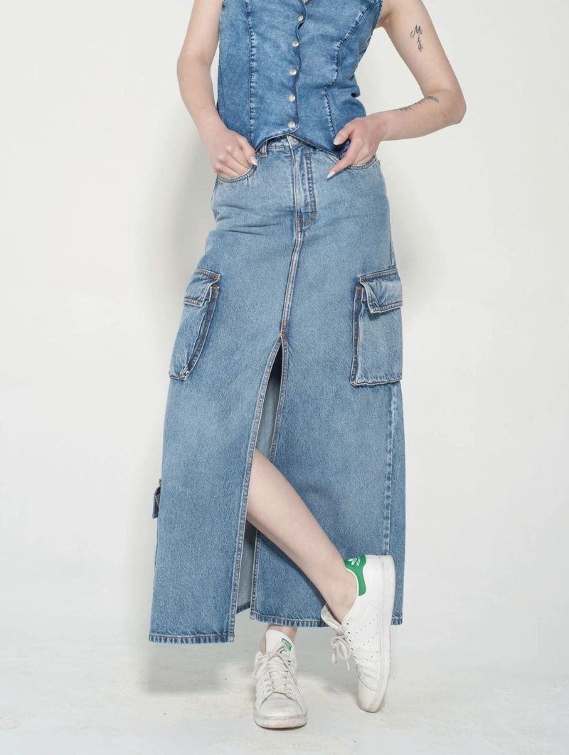FALDA CARGO AZUL JEANS MOMCHIC AZUL - 1