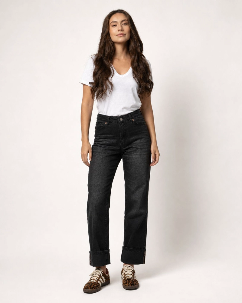 JEANS NEGRO DENIM RECTO TIRO MEDIO MOMCHIC NEGRO - 1