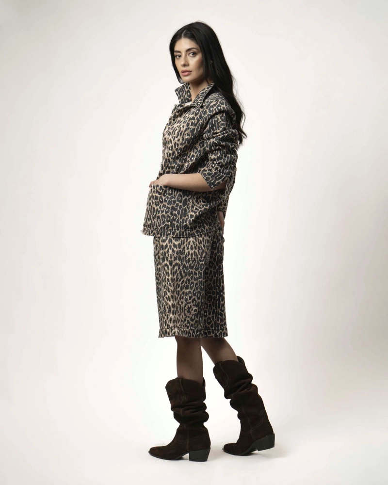 CHAQUETA ANIMAL PRINT MOMCHIC CAFE  CLARO - 2