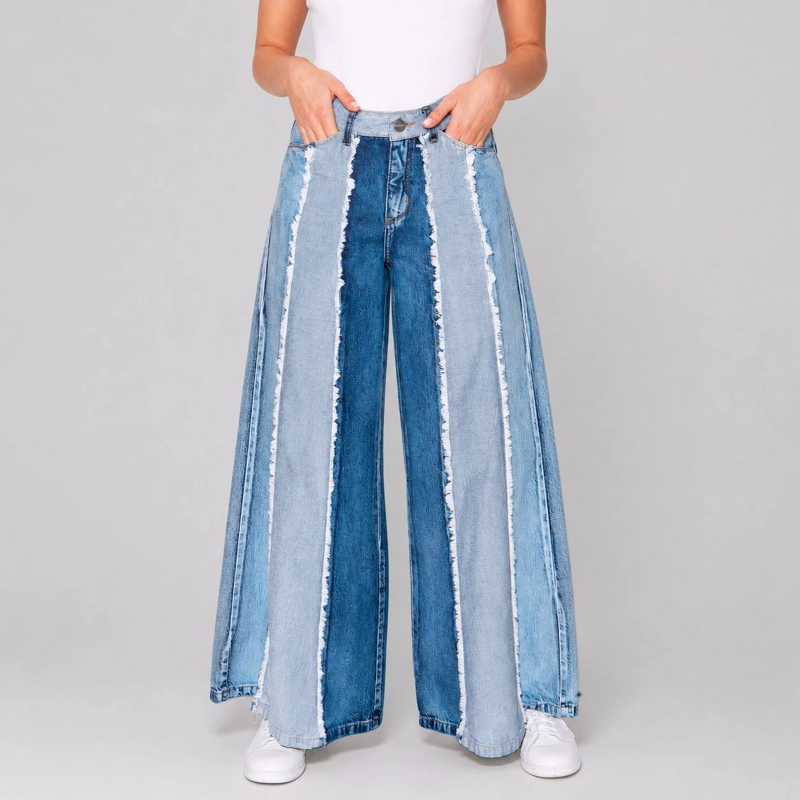 JEANS WIDE AURORA FLECOS MOMCHIC CELESTE - 1