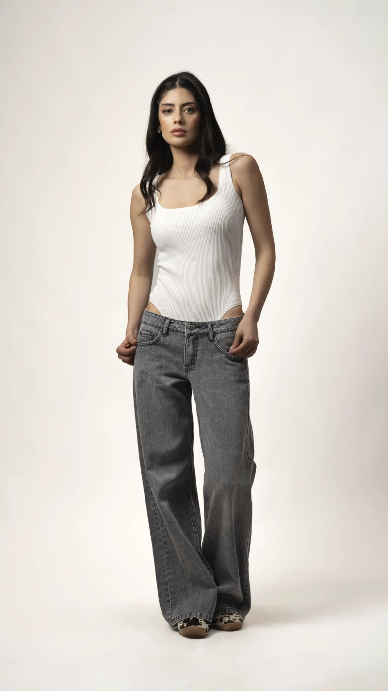 JEANS TIRO BAJO GRIS NOLITA MOMCHIC GRIS - 1