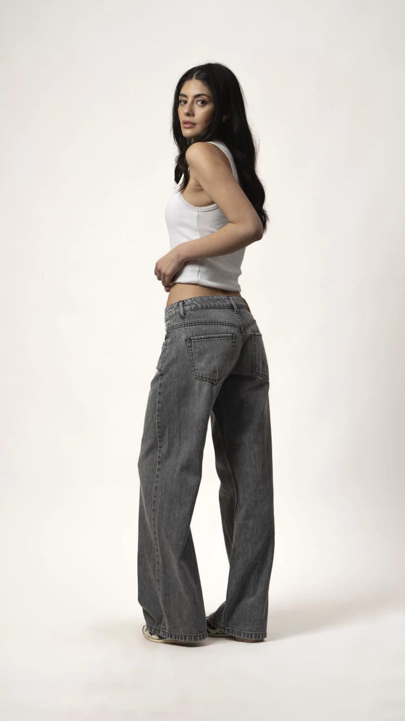 JEANS TIRO BAJO GRIS NOLITA MOMCHIC GRIS - 4