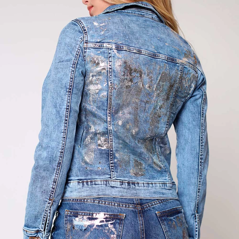 CHAQUETA HILDA METALIZADA PLATA MOMCHIC CELESTE - 3