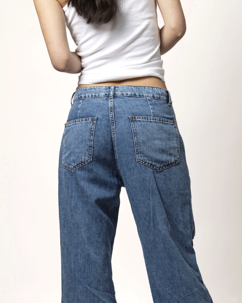 JEANS PARACHOQUE AZUL MOMCHIC AZUL - 3