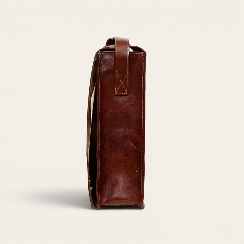 BANDOLERA BOLSO DE CUERO UNISEX LAUTARO OLKI - CASTAÑO - 6