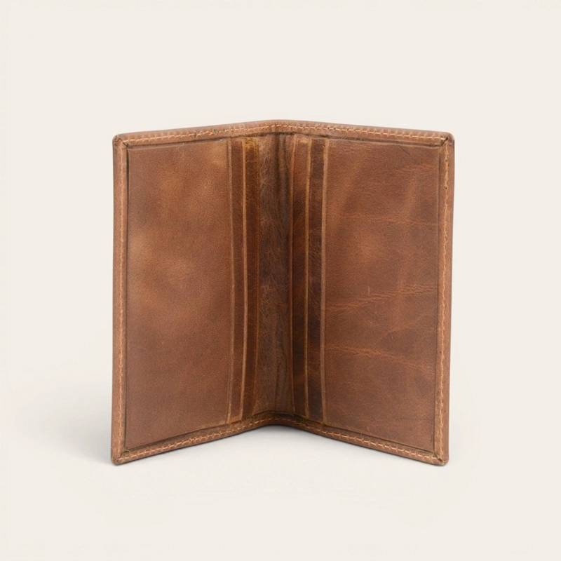 BILLETERA TARJETERO DE CUERO SLIMWALLET OLKI TINGUIRIRICA - CAFE - 2
