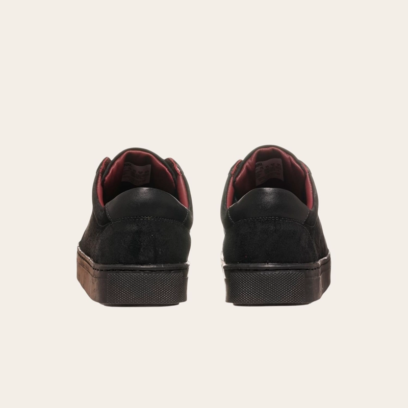 ZAPATILLA DE CUERO CASUAL ACONCAGUA OLKI - NEGRO - 6