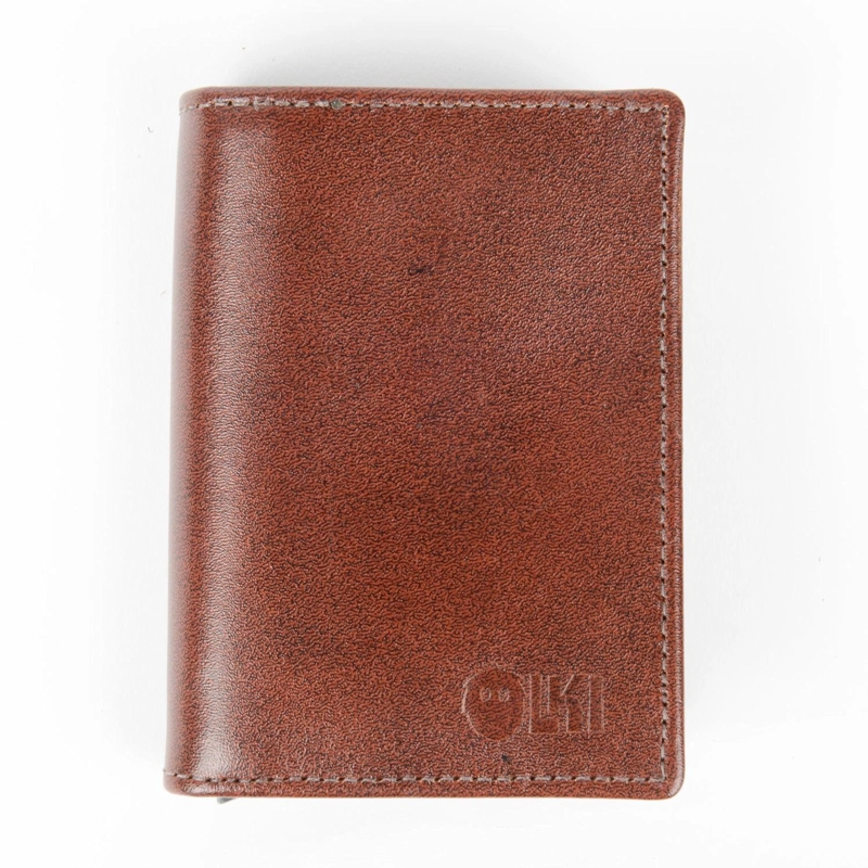 BILLETERA TARJETERO DE CUERO RFID OLKI TINGUIRIRICA - CASTAÑO - 1