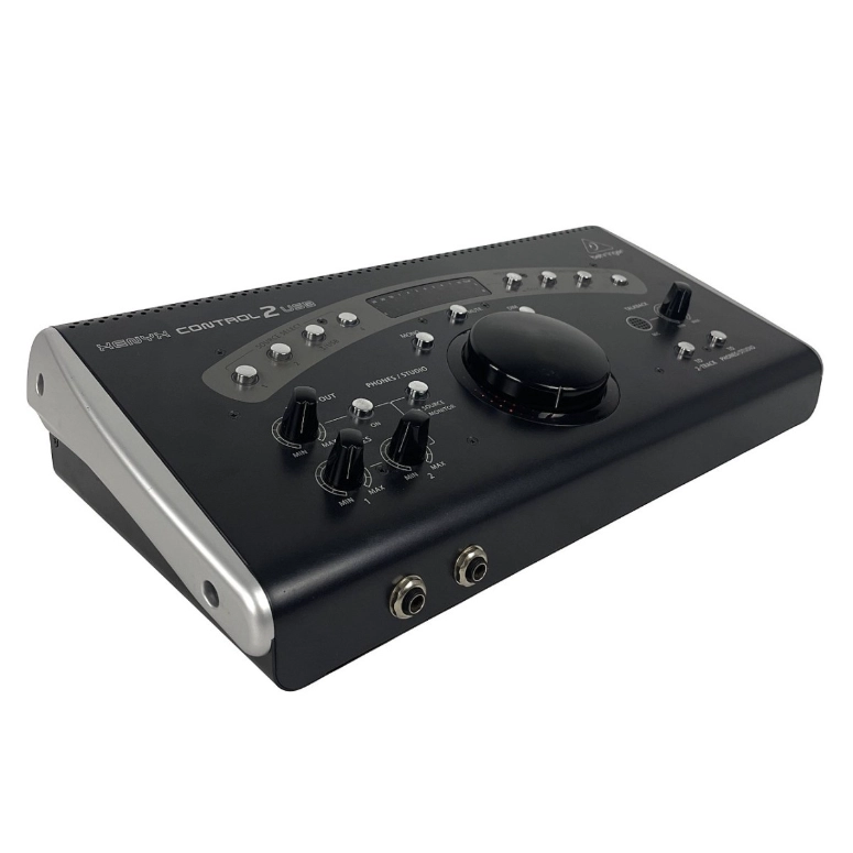 CONTROLADOR DE MONITORES BEHRINGER CONTROL 2 USB - 2
