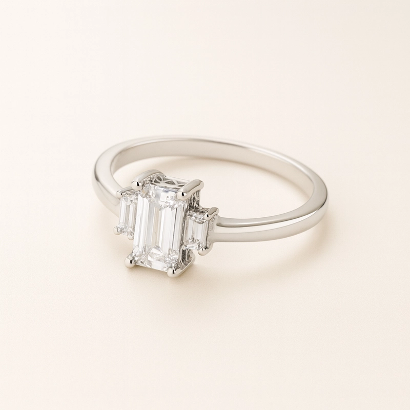 ANILLO DE PLATINO TRICILLO BAGUETTE. TALLA 6 - 2