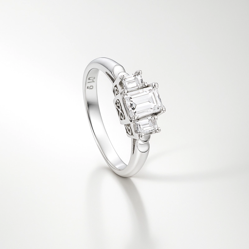 ANILLO DE PLATINO TRICILLO BAGUETTE. TALLA 6 - 3