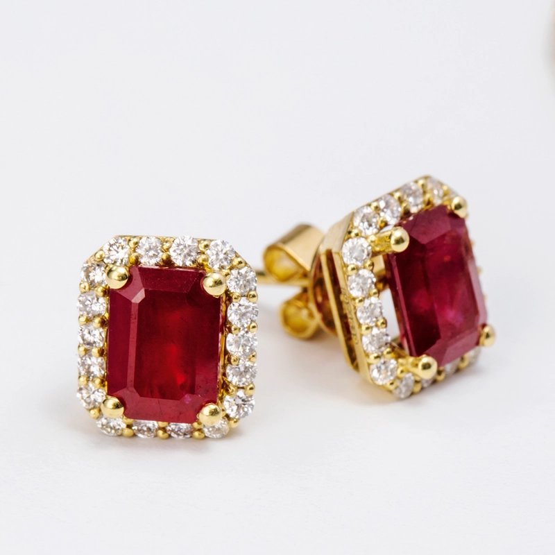 AROS RUBI Y DIAMANTES EN ORO AMARILLO 18 KT - 3