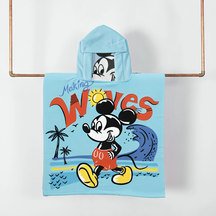 TOALLA DE PLAYA CON CAPUCHA MICKEY MAKING - 2