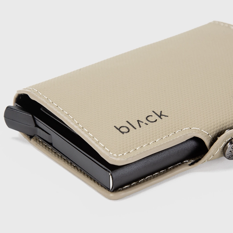 BILLETERA SMART SOHO SAND BLACK BUBBA - 4