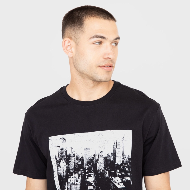 POLERA ON TOUR NEW YORK BLACK BLACK BUBBA - 3