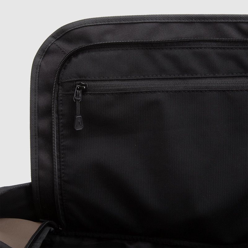 BOLSO DUFFEL BEAST SMOKE BLACK BUBBA - 9
