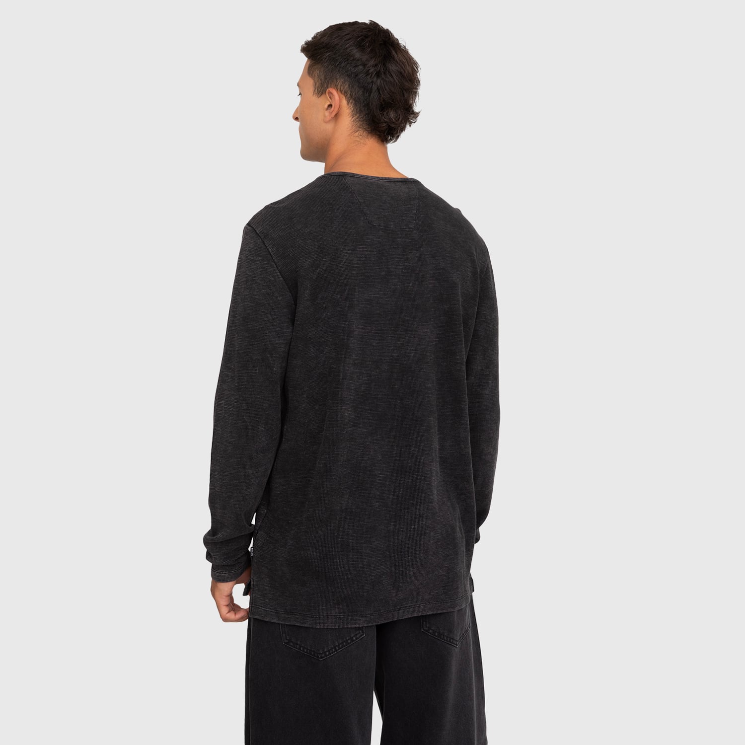 POLERA HENLEY WAFFLE MANGA LARGA NEGRA BLACK BUBBA - 2