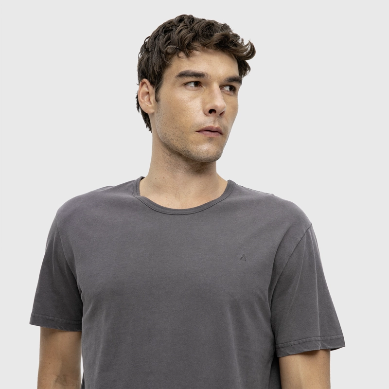 POLERA GARMENT DYE WINE BLACK BUBBA - 2