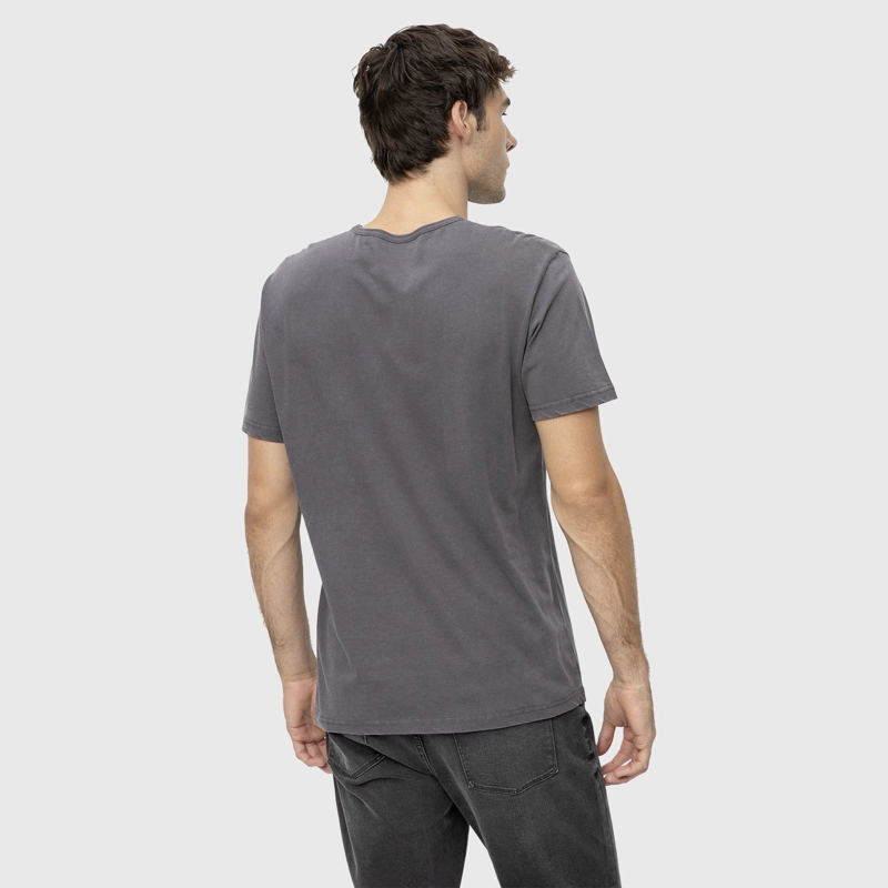 POLERA GARMENT DYE WINE BLACK BUBBA - 3