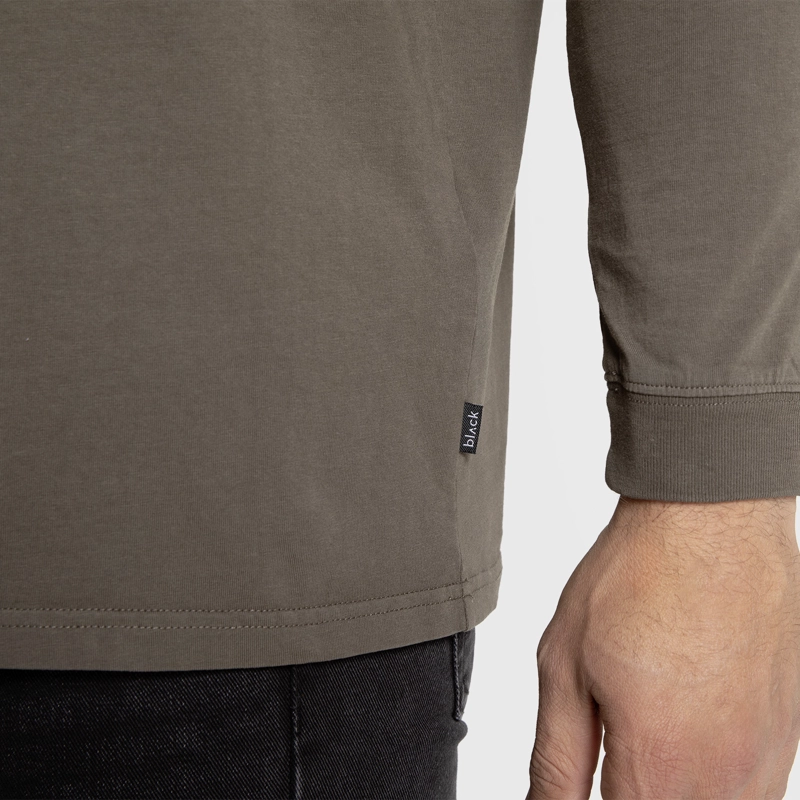 POLERA MANGA LARGA GARMENT DYE MOKKA BLACK BUBBA - 3