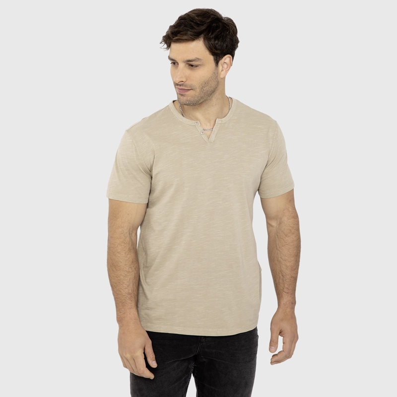 POLERA HENLEY MANGA CORTA BEIGE BLACK BUBBA M