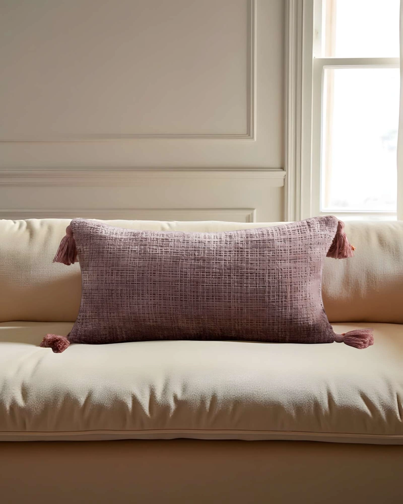 JUEGO DE 4 FUNDAS DE COJIN CHENILLE CON BORLAS 30X50 ROSA - 3