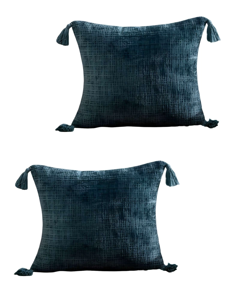 JUEGO DE 2 FUNDAS DE COJIN CHENILLE CON BORLAS 45X45 VERDE - 1