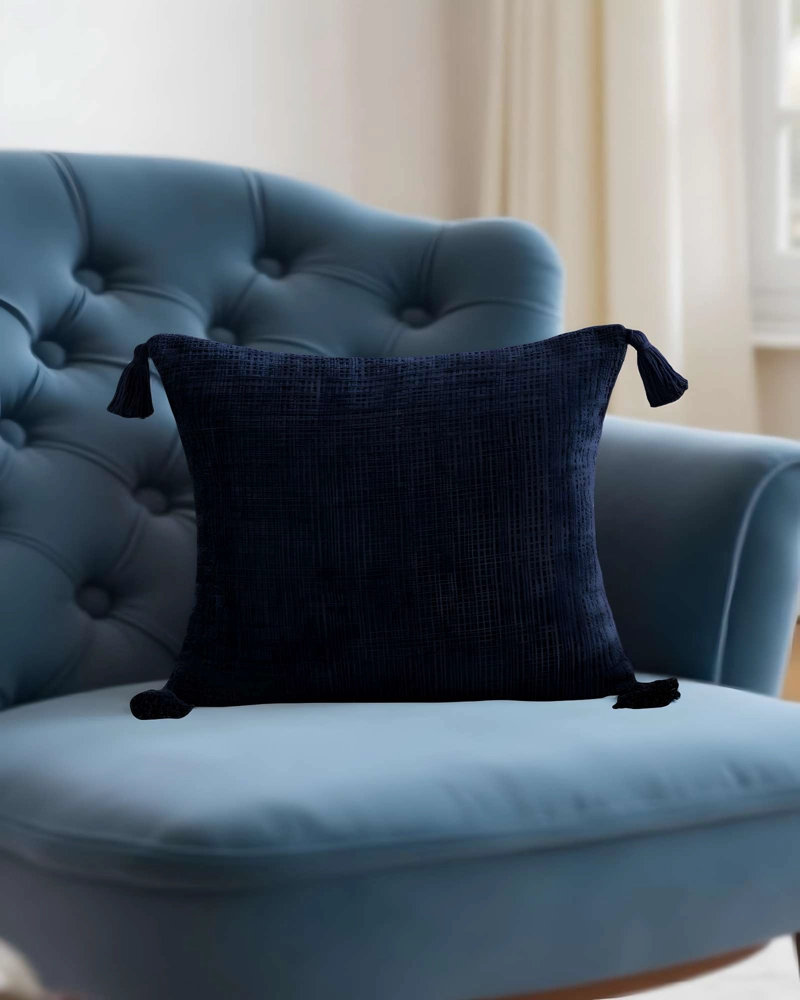 JUEGO DE 4 FUNDAS DE COJIN CHENILLE CON BORLAS 45X45 AZUL OSCURO - 4