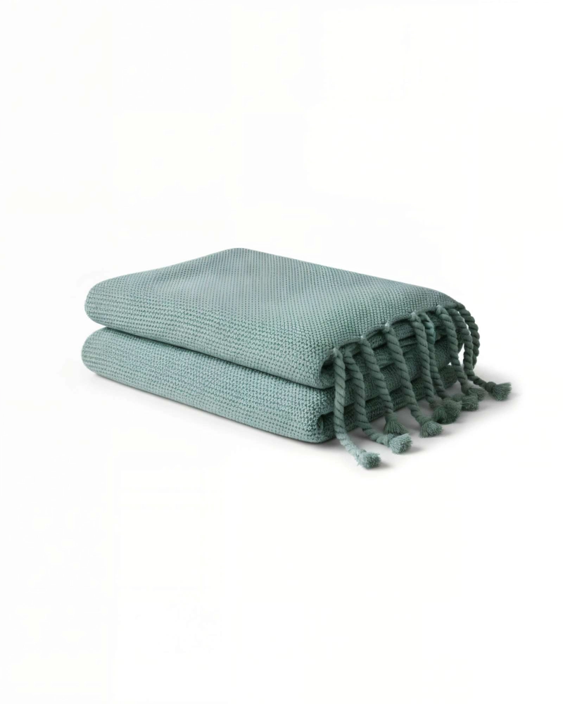 MANTA DECORATIVA CON FLECOS DE SOGA TRENZADOS CHENILLE COLOR VERDE - 2