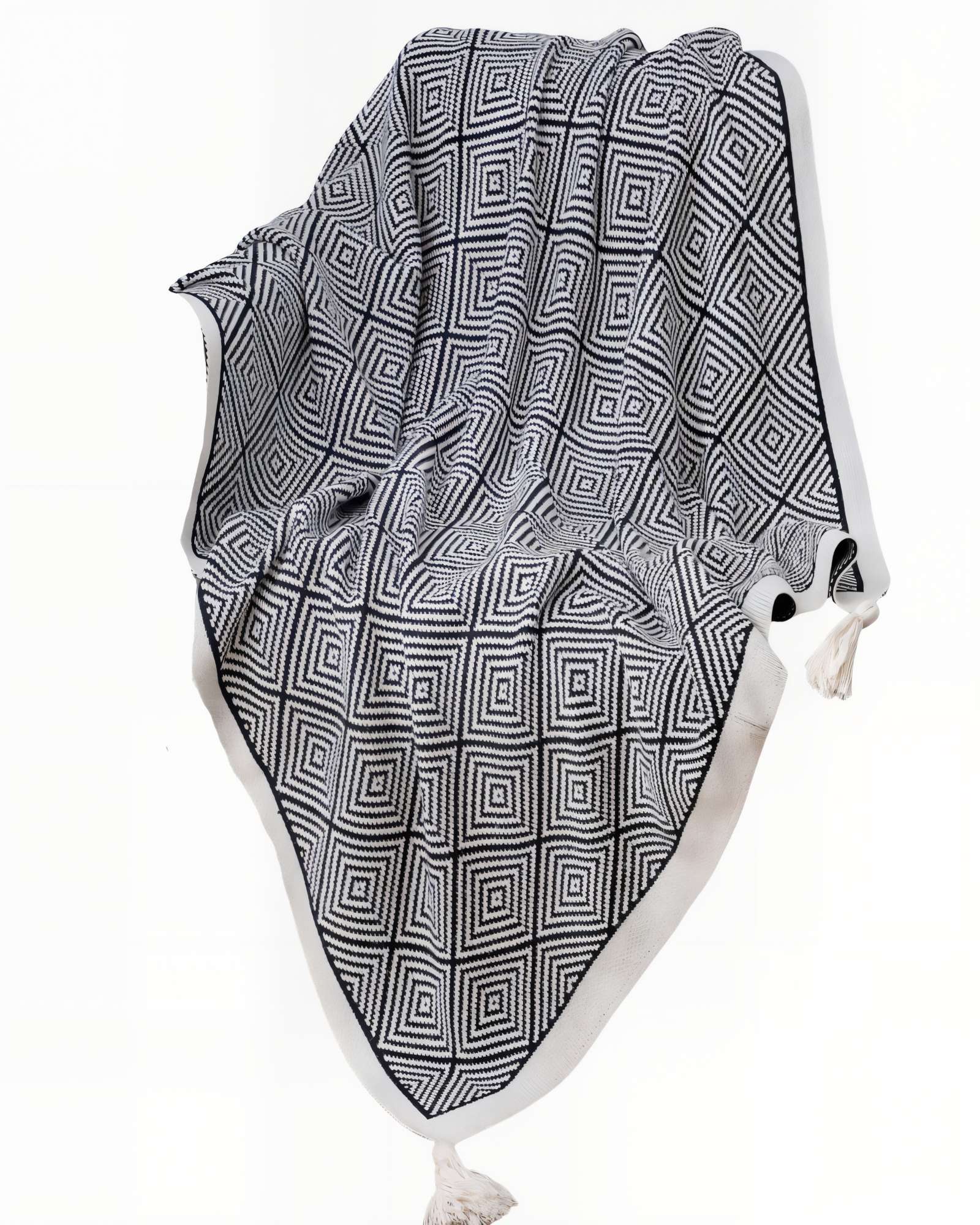 MANTA CON BORLAS  Y ESTAMPADO GEOMETRICO DE ROMBO COLOR GRIS 2 - 2