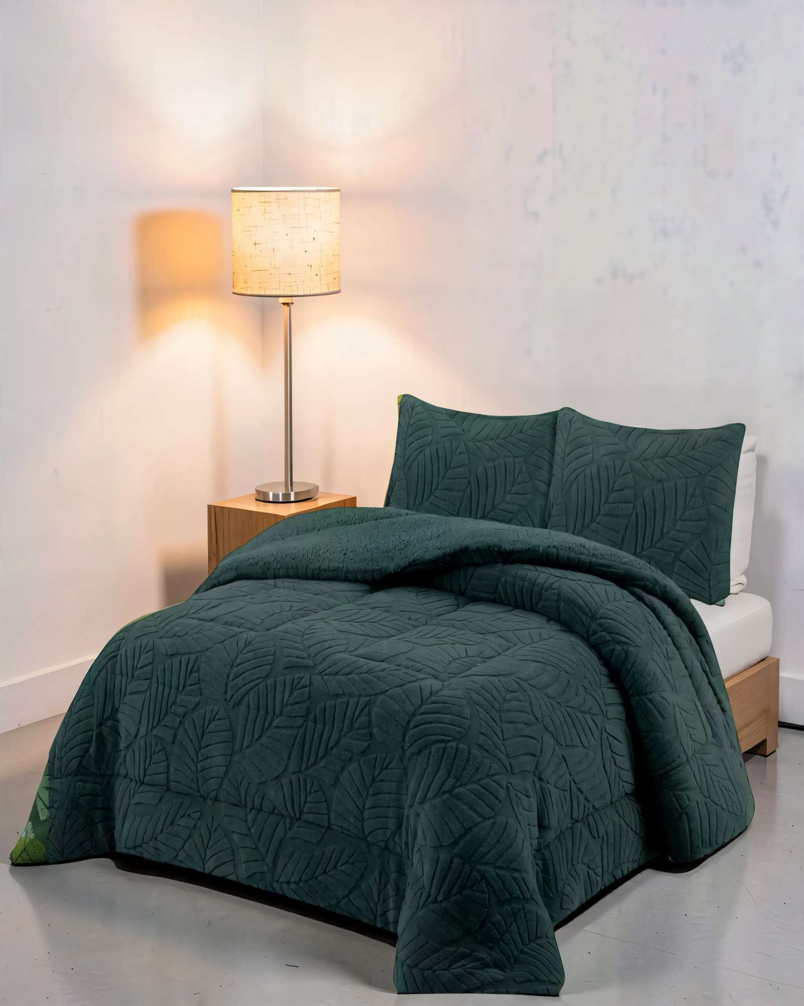 CUBRECAMA DE RELIEVE PREMIUM TAMAÑO  KING COLOR VERDE - 4