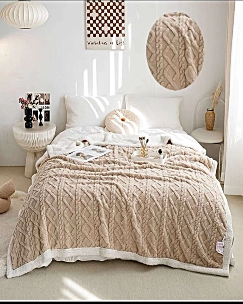 FRAZADA TEXTURIZADA CON INTERIOR SHERPA 2 PLAZAS BEIGE - 3