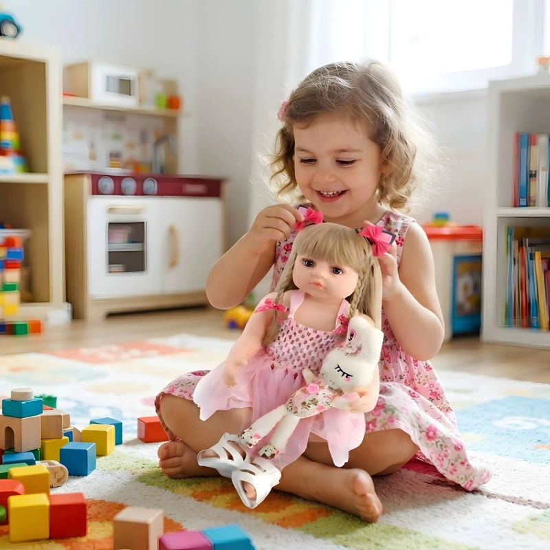 ADORABLE MUÑECA REBORN CABELLO RUBIA 55CM - 2