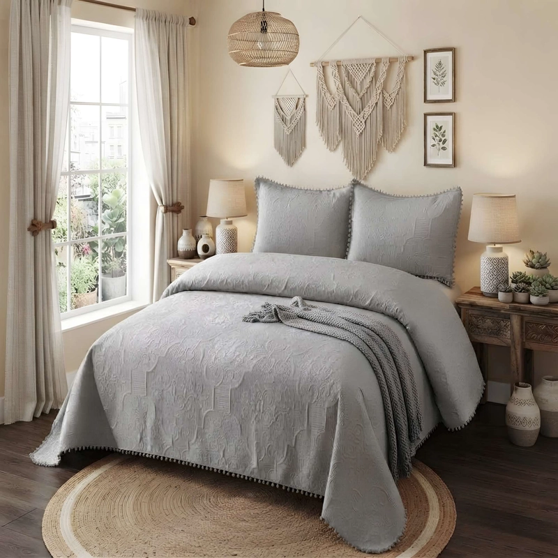 CUBRECAMA VERSATIL CON POMPONES 1,5P COLOR GRIS - 2