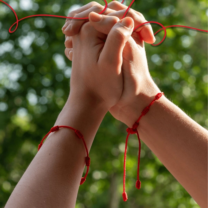 PULSERAS DEL HILO ROJO – UN LAZO QUE UNE CORAZONES - 1