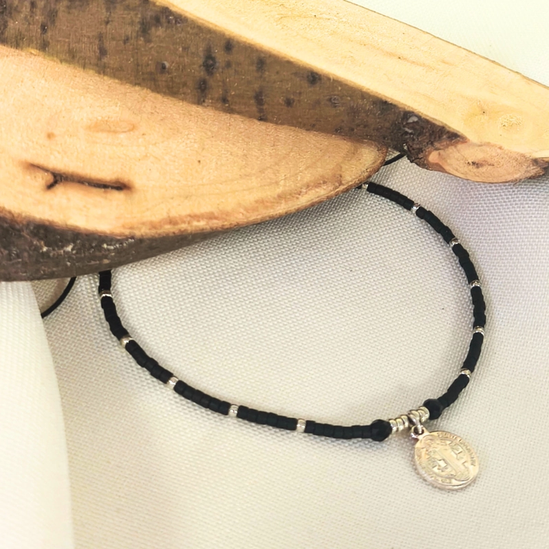 PULSERA NEGRA SAN BENITO PLATA - 2