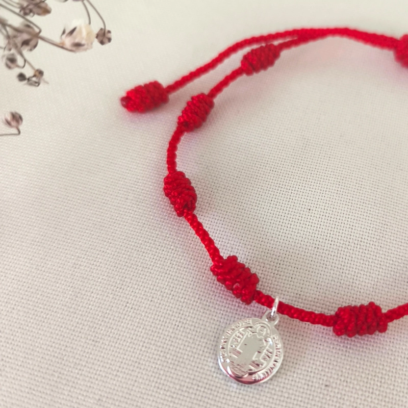 PULSERA 7 NUDOS ROJOS PARA ADULTO CON MEDALLA DE SAN BENITO EN PLATA 925 - 1