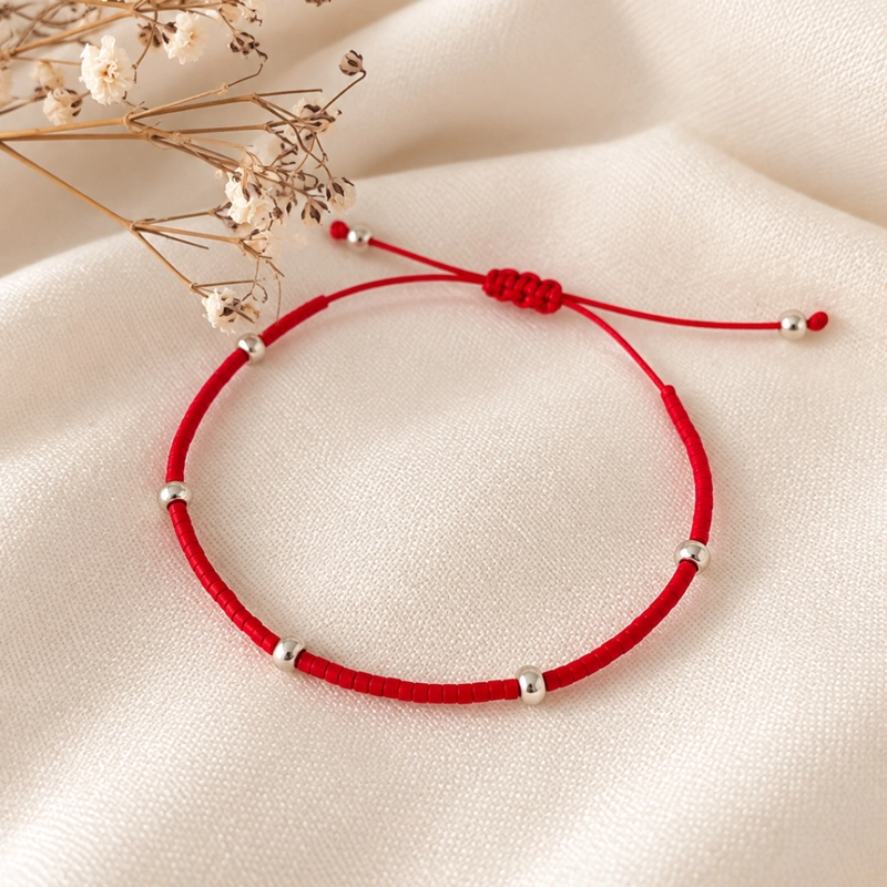 PULSERA ROJA DE PROTECCION MIYUKI CON BALINES DE PLATA – EL HILO ROJO QUE TE CUIDA - 2
