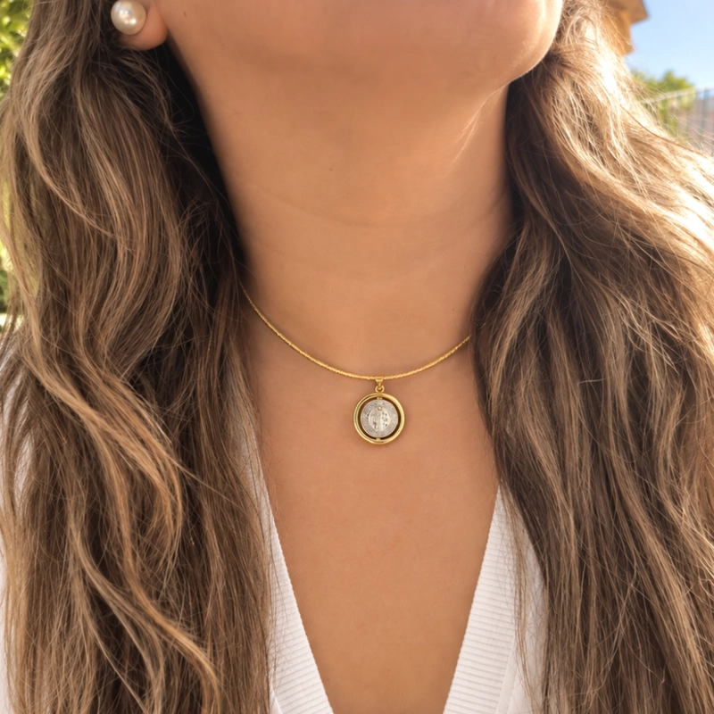 COLLAR IMANTADO BAÑADO EN ORO CON MEDALLA DE SAN BENITO – 50 CM, COLLAR O PULSERA - 1