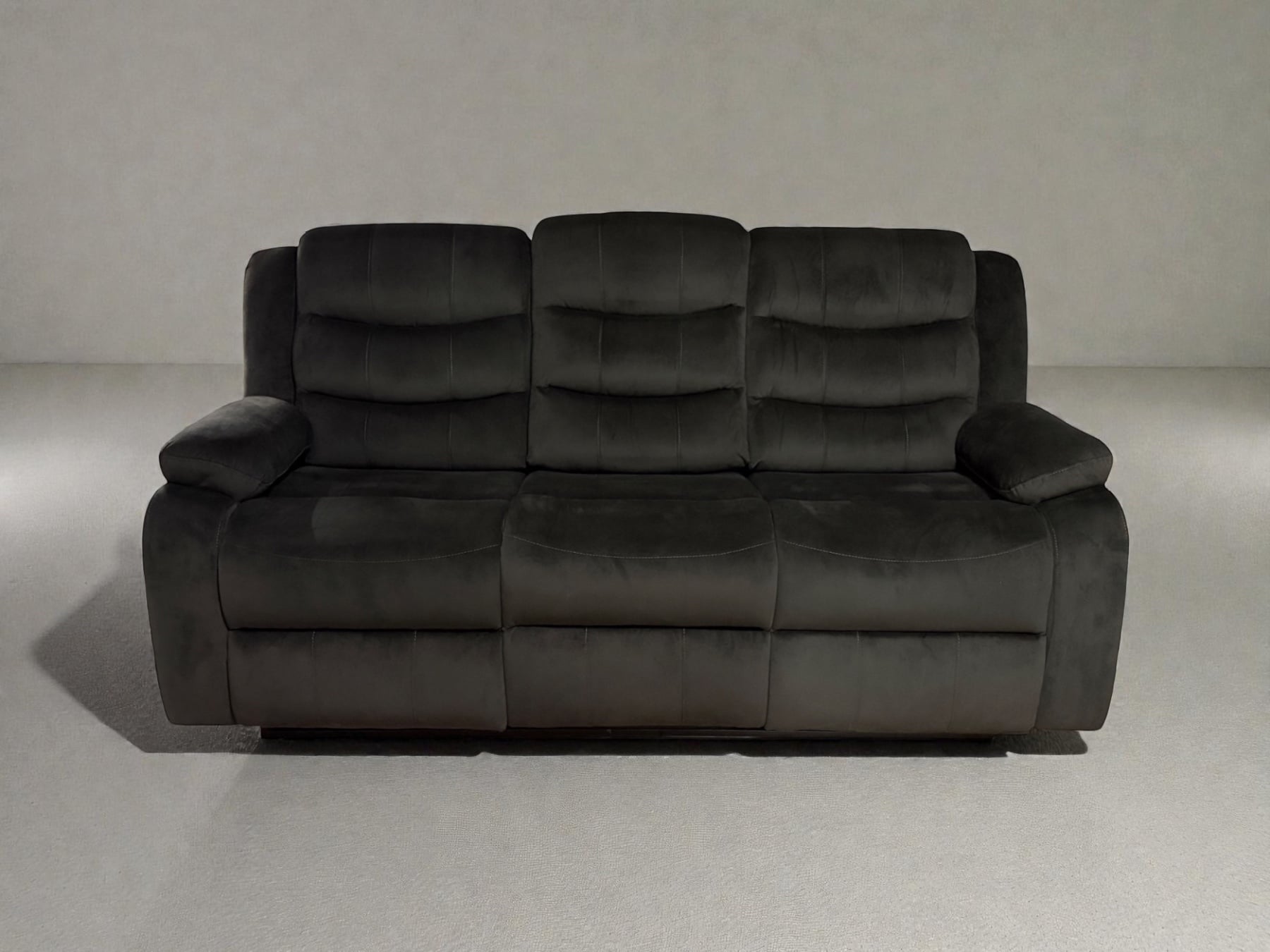 SOFA RECLINABLE RELAXLINE 3 CUERPOS CHOCOLATE OSCURO/POSA VASO FELPA - 1