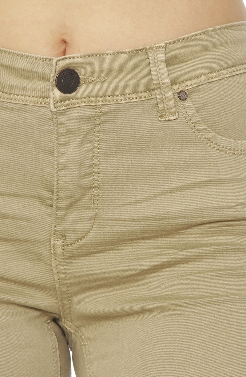 PANTALON CROP CON BASTA ROLL UP PRETINA BASICA UN BOTON - 3