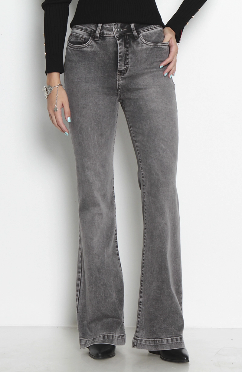 JEANS MUJER FLARE TIRO ALTO PRETINA BASICA 1 BOTON PUSH UP - 1