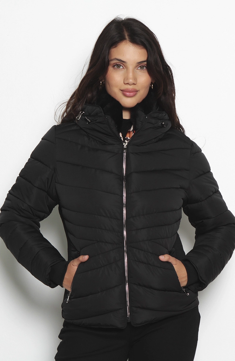 PARKA MANGA LARGA CON CAPUCHA INTERNA Y PUNO EN COSTADO - 1