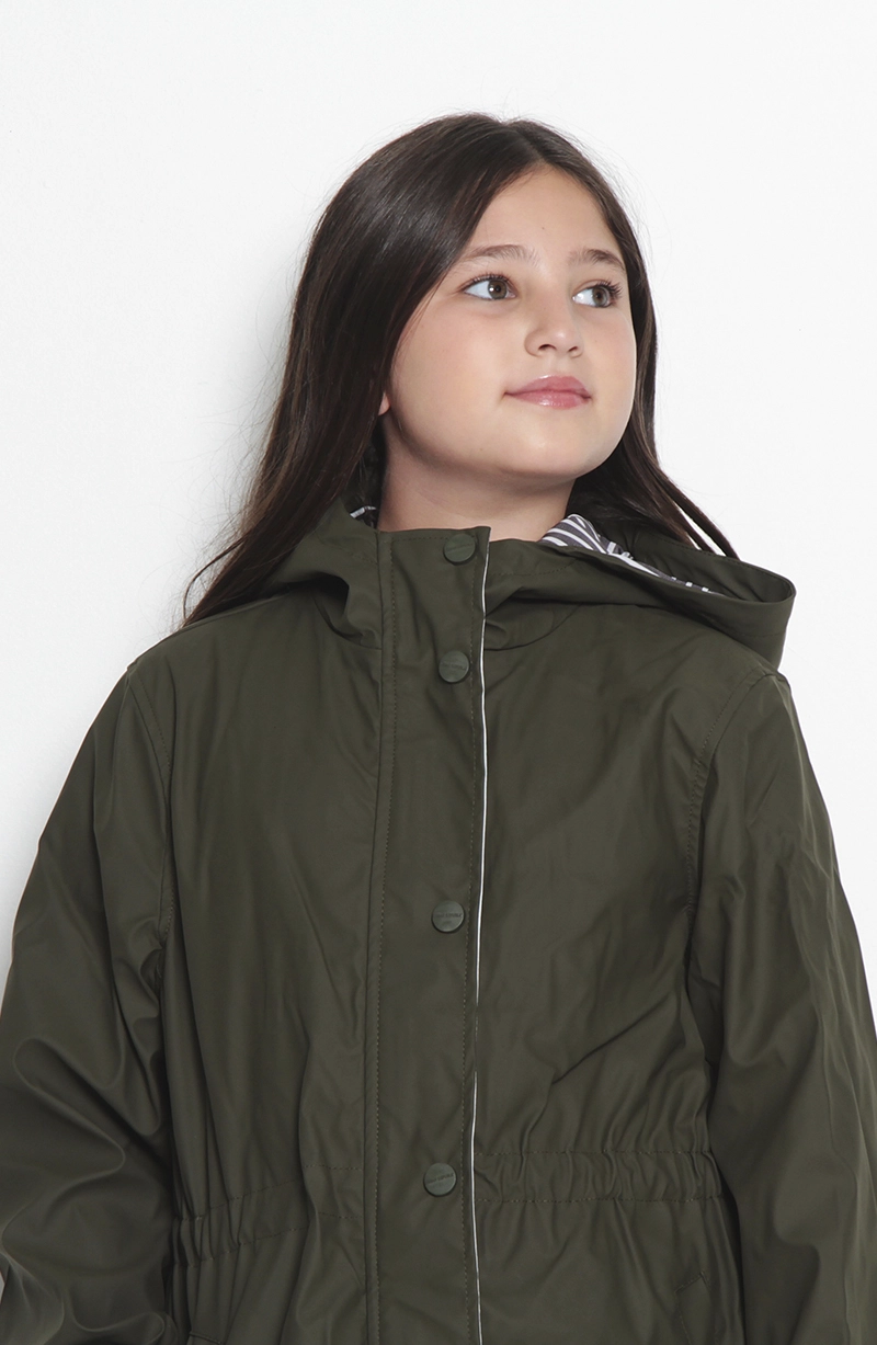 CHAQUETA IMPERMEABLE KID MANGA LARGA CON CAPUCHA NINITA - 2