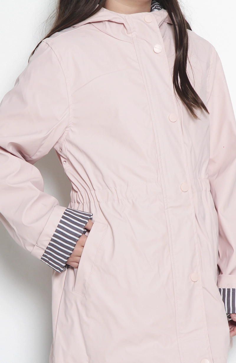 CHAQUETA IMPERMEABLE KID MANGA LARGA CON CAPUCHA NINITA - 3