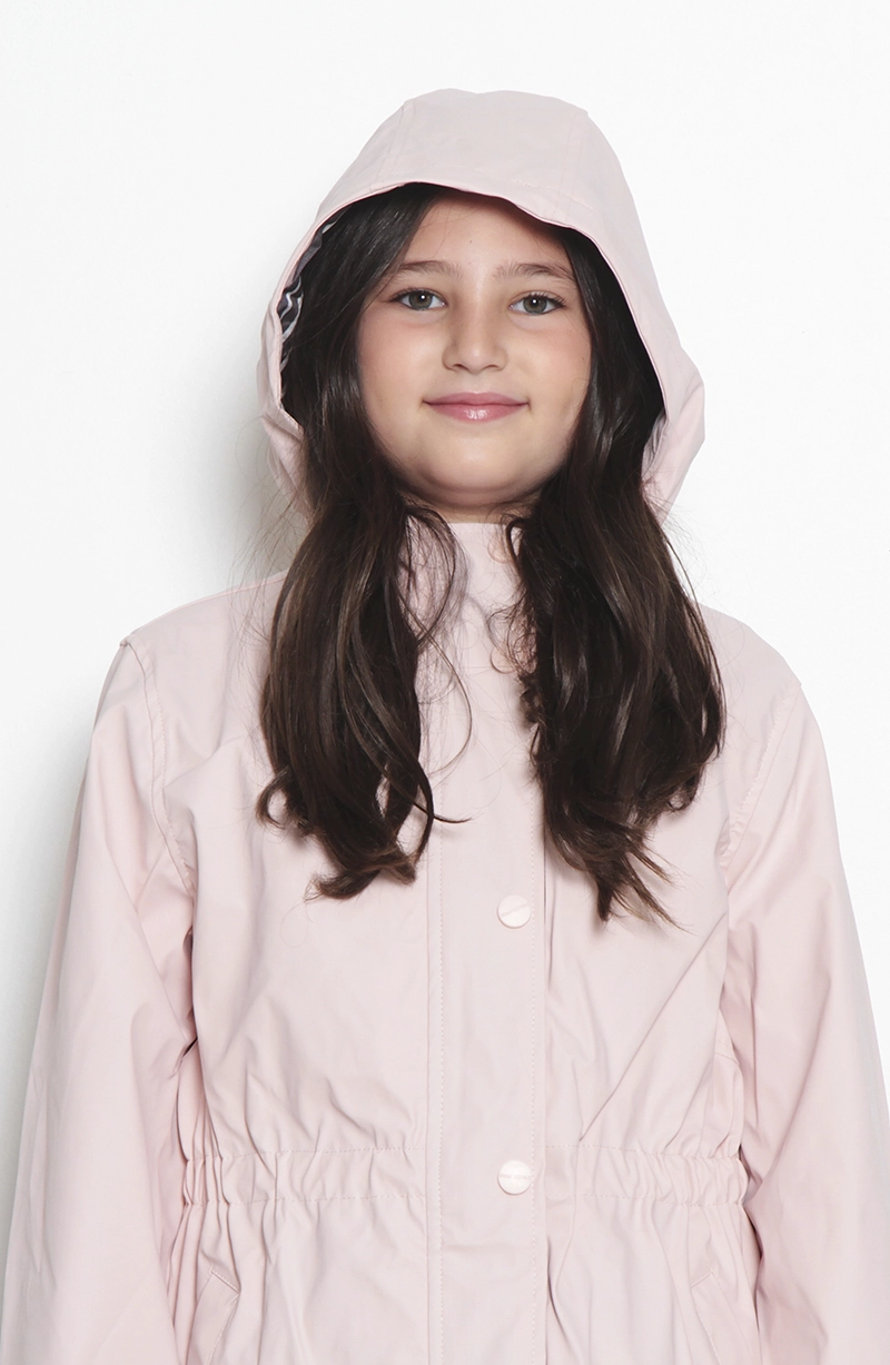 CHAQUETA IMPERMEABLE KID MANGA LARGA CON CAPUCHA NINITA - 4