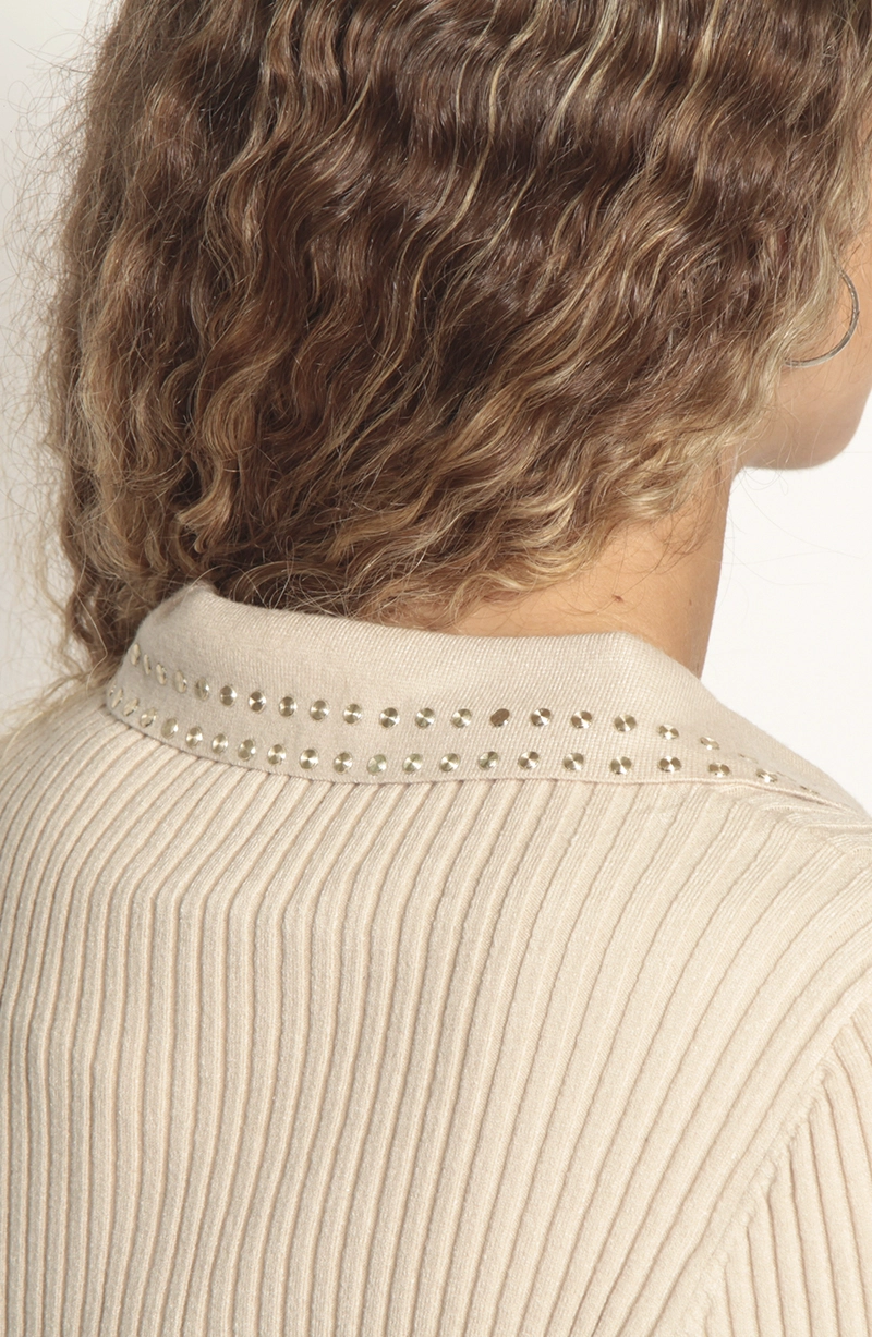 SWEATER MANGA LARGA ESCOTE REDONDO CON APLICACION - 4