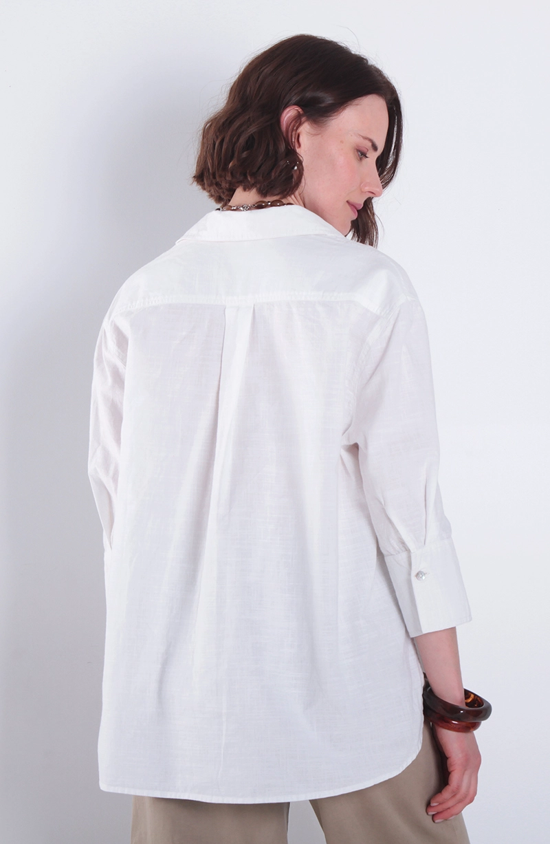 BLUSA MANGA LARGA LINO ABOTONADA EN DELANTERO - 4