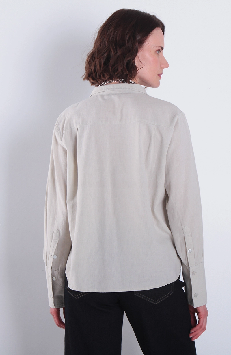 BLUSA MANGA LARGA LINO SOLIDO ABOTONADA EN EL DELANTERO - 4