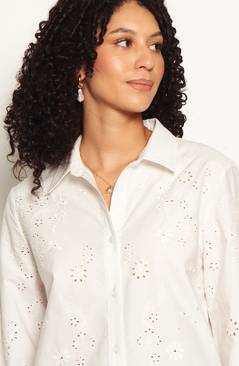 BLUSA MANGA LARGA CON BROIDERY EN DELANTERO - 2